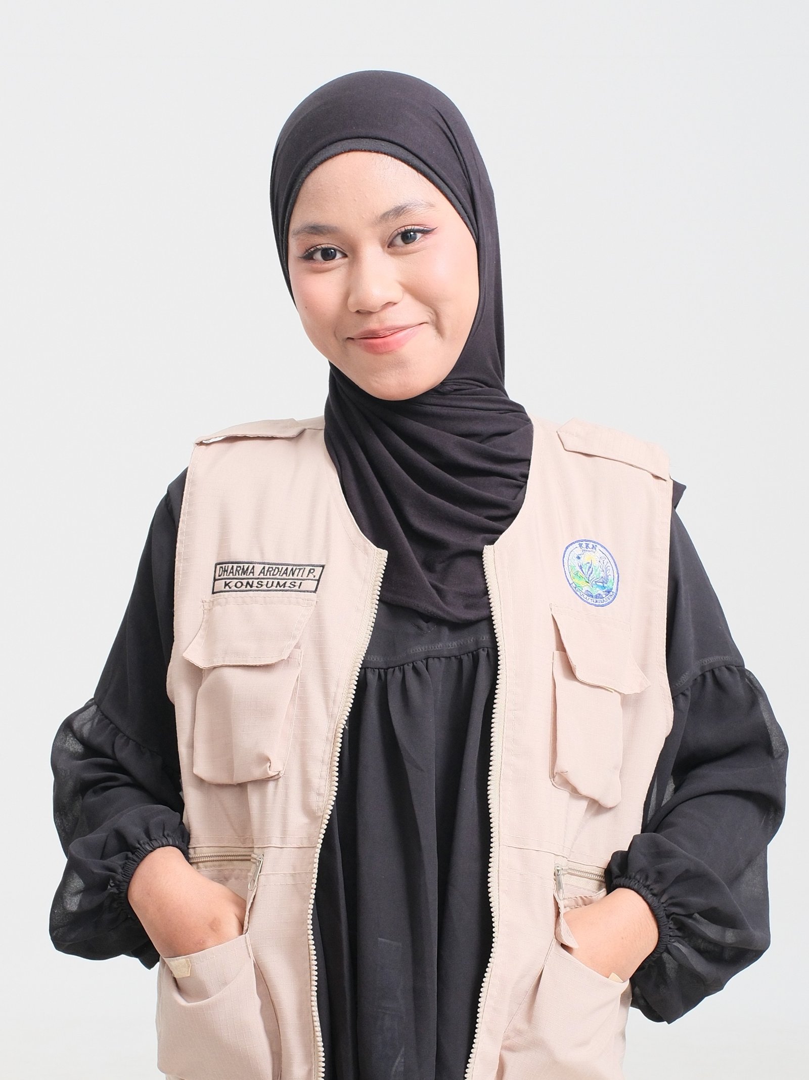 Foto kedua Dharma Ardianti Putri